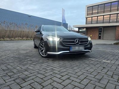 Gebraucht Mercedes E220 Avantgarde 194 PS (142 kW) 2020 Schwarz Kombi