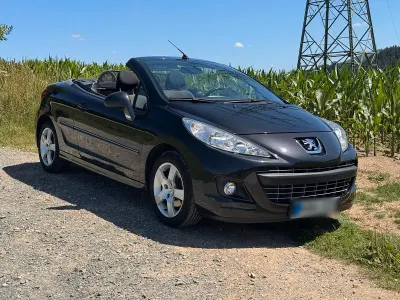 Gebraucht Peugeot 207 CC Premium 120 PS (88 kW) 2011 Schwarz Cabrio