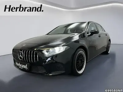 Używany Mercedes A180 Business 136 KM (100 kW) 2020 Czarny Sedan/Limuzyna