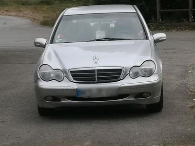 Mercedes C180