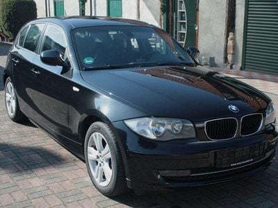 Gebraucht BMW 118 Advantage 143 PS (105 kW) 2011 Schwarz Kleinwagen