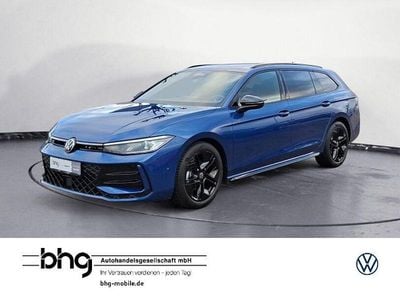 Gebraucht VW Passat R-line 150 PS (110 kW) 2025 Blau Kombi