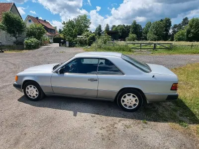 Używany Mercedes E300 179 KM (131 kW) 1990 Szary Coupe