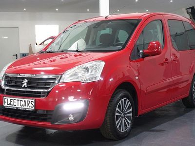 Gebraucht Peugeot TePee Active 110 PS (80 kW) 2017 Rot Kombi