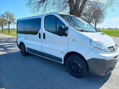 Begagnad Renault Trafic 90 HK (66 kW) 2011 Vit Minibuss