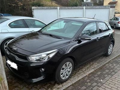 Gebraucht Kia Rio DREAM-TEAM Edition 99 PS (72 kW) 2018 Schwarz Limousine