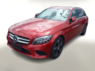 Gebraucht Mercedes C300 Avantgarde 272 PS (200 kW) 2020 Rot Kombi