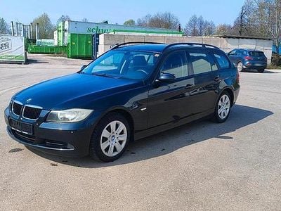 Gebraucht BMW 318 122 PS (89 kW) 2007 Schwarz Kombi