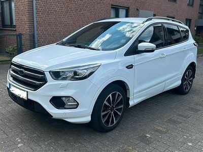 Weiß Gebraucht 2019 Ford Kuga ST-Line SUV | 13.800 € (Guter Preis)
