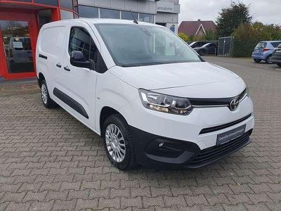 Weiß Gebraucht 2023 Toyota Proace City City Van / Kleinbus | 21.370 € (Teuer)