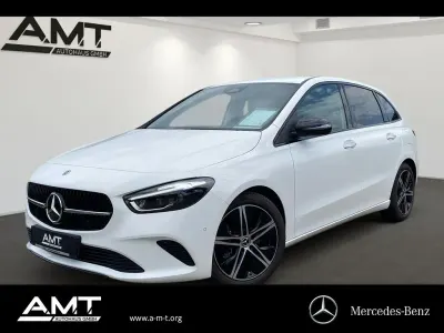 Gebraucht Mercedes B200 Night 163 PS (119 kW) 2025 Weiß Kleinwagen