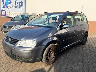 Grau Gebraucht 2005 VW Touran Van / Kleinbus | 1.499 € (Guter Preis)