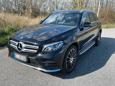 Schwarz Gebraucht 2017 Mercedes GLC250 AMG SUV | 29.999 € (Fairer Preis)