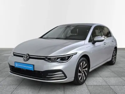 Gebraucht VW Golf VIII Style 204 PS (150 kW) 2022 Silber Limousine