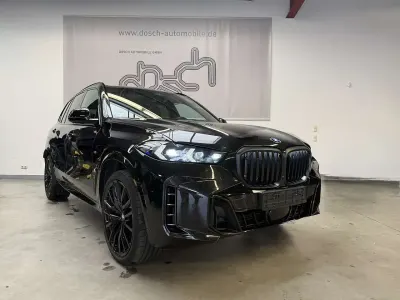 Gebraucht BMW X5 M Sport 298 PS (219 kW) 2025 Black sapphire SUV
