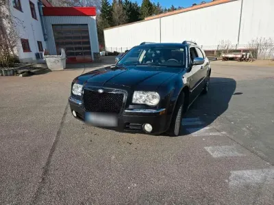 Second-hand Chrysler 300C Touring 269 CP (197 kW) 2004 Negru Break
