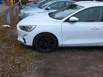 Używany Ford Focus 140 KM (102 kW) 2018 Biały Kombi