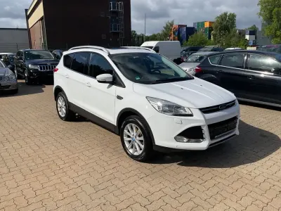 Gebraucht Ford Kuga Titanium 179 PS (131 kW) 2015 Frozen white SUV