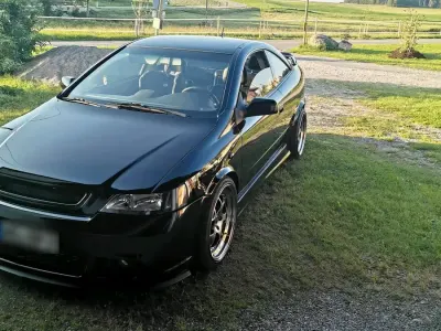 Gebraucht Opel Astra 200 PS (147 kW) 2001 Schwarz Coupé