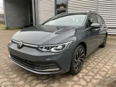 Gebraucht VW Golf VII Style 150 PS (110 kW) 2021 Grau Kleinwagen