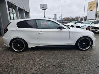 Gebraucht BMW 116 122 PS (89 kW) 2010 Weiß Kleinwagen