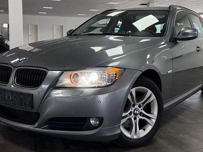 Gebraucht BMW 318 Sport Line 143 PS (105 kW) 2012 Grau Kombi