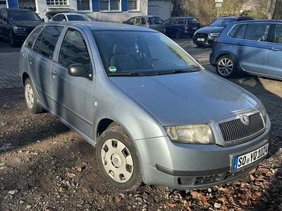 Silber Gebraucht 2007 Skoda Fabia Kleinwagen | 1.000 €