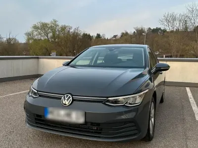 Gebraucht VW Golf VIII 150 PS (110 kW) 2020 Silber Kleinwagen