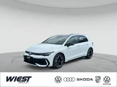 Nowe VW Golf VIII R-line 204 KM (150 kW) 2026 Biały Sedan/Limuzyna