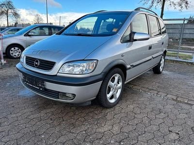 Gebraucht Opel Zafira 125 PS (91 kW) 2002 Silber Van / Kleinbus