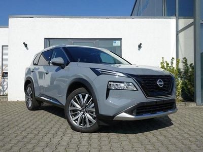 Neu Nissan X-Trail Tekna+ 213 PS (156 kW) 2025 Grau SUV