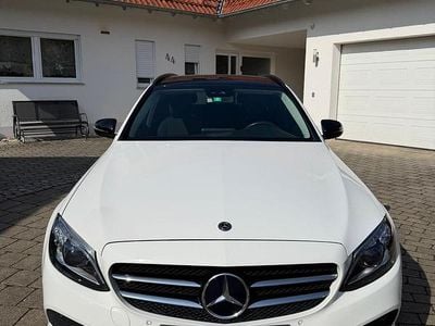 Gebraucht Mercedes 220 AMG 194 PS (142 kW) 2018 Weiß Kombi