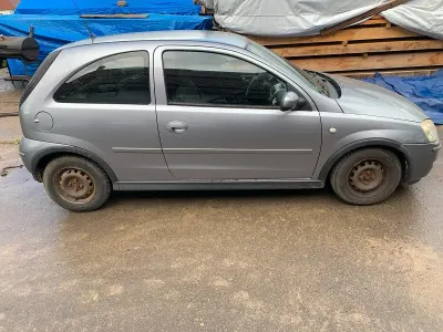 Gebraucht Opel Corsa 80 PS (58 kW) 2006 Silber Kleinwagen