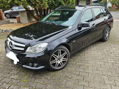 Gebraucht Mercedes C200 Elegance 184 PS (135 kW) 2012 Schwarz Kombi