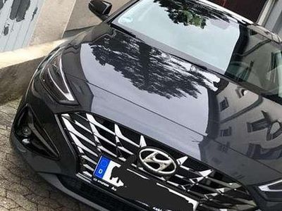 Grau Gebraucht 2021 Hyundai i30 Edition 30 Limousine | 16.499 € (Fairer Preis)