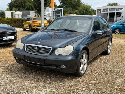 Gebraucht Mercedes C200 122 PS (89 kW) 2003 Schwarz Limousine