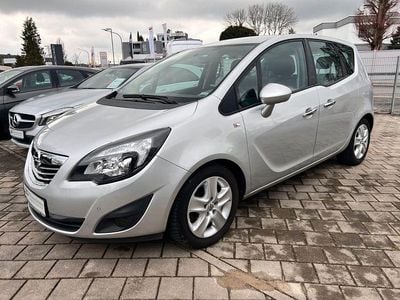 Gebraucht Opel Meriva Innovation 101 PS (74 kW) 2012 Silber Van / Kleinbus