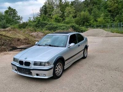 BMW 323 Compact