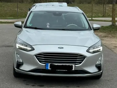 Używany Ford Focus Cool & Connect 120 KM (88 kW) 2019 Srebrny Kombi