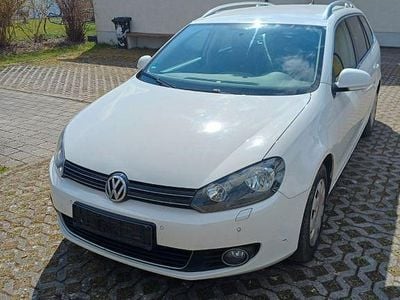 Gebraucht VW Golf VI Comfortline 105 PS (77 kW) 2011 Weiß Kleinwagen