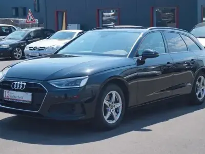 Gebraucht Audi A4 Basis 170 PS (125 kW) 2023 Schwarz Kombi