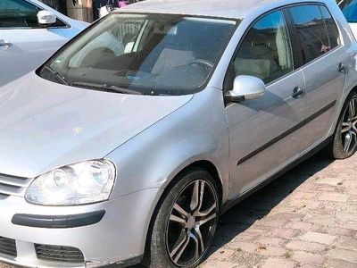 Gebraucht VW Golf V 75 PS (55 kW) 2004 Silber Kleinwagen