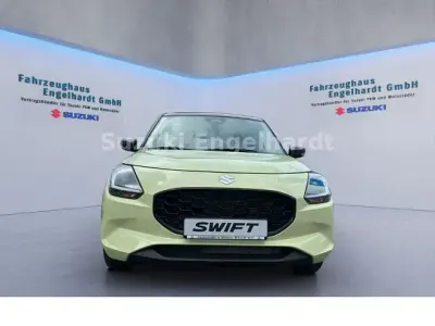Neu Suzuki Swift Comfort+ 83 PS (61 kW) 2025 Gelb Kleinwagen