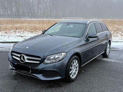 Gebraucht Mercedes C220 Avantgarde 170 PS (125 kW) 2015 Grau Kombi