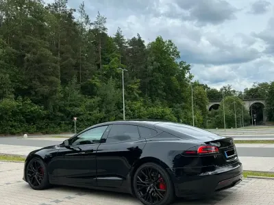 Gebraucht Tesla Model S Plaid 750 kW (1020 PS) 2023 Schwarz Kleinwagen