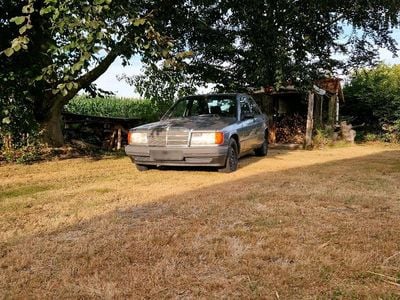Usata Mercedes 190 108 CV (79 kW) 1990 Argento Berlina