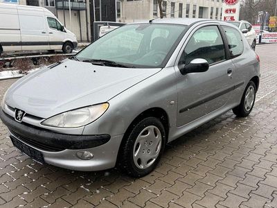 Gebraucht Peugeot 206 75 PS (55 kW) 1999 Kleinwagen