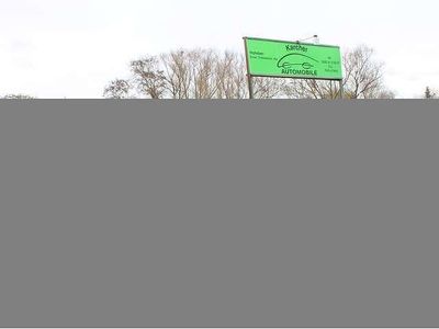 Gebraucht Ford Focus Trend 101 PS (74 kW) 2016 Blazerblau Kombi