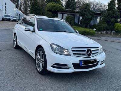Gebraucht Mercedes C220 Avantgarde 170 PS (125 kW) 2013 Weiß Kombi