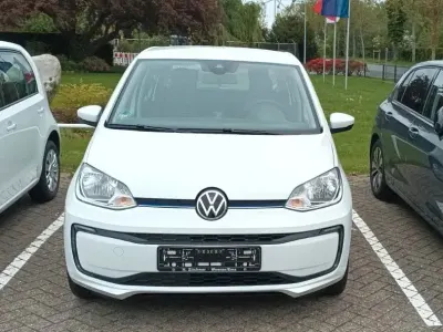 Używany VW e-up! 61 kW (83 KM) 2021 Biały Hatchback